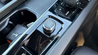 Volvo XC60 2.0 B5P Momentum 5dr AWD Geartronic