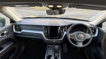 Volvo XC60 2.0 B5P Momentum 5dr AWD Geartronic
