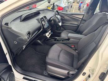 Toyota Prius 1.8 VVTi Business Edition Plus 5dr CVT