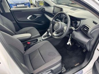 Toyota Yaris 1.5 Hybrid Design 5dr CVT