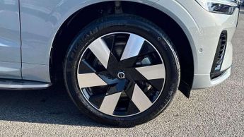 Volvo XC60 2.0 T6 [350] RC PHEV Plus Dark 5dr AWD Geartronic