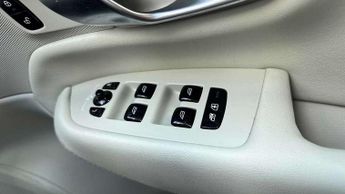 Volvo XC90 2.0 B5D [235] Plus Dark 5dr AWD Geartronic
