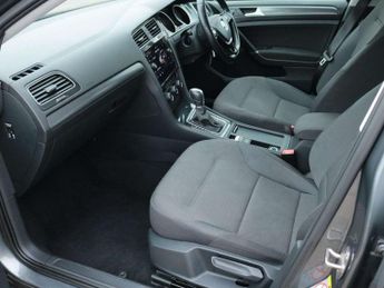 Volkswagen Golf 1.6 TDI SE [Nav] 5dr DSG