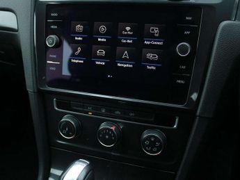 Volkswagen Golf 1.6 TDI SE [Nav] 5dr DSG