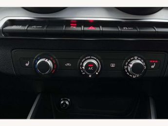 Audi Q2 35 TFSI Black Edition 5dr S Tronic