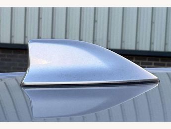 Toyota C-HR 1.8 Hybrid Design 5dr CVT