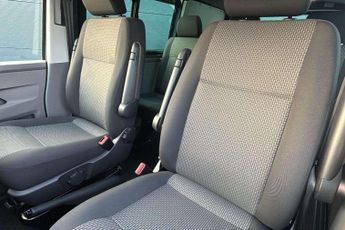 Volkswagen Transporter 2.0 BiTDI 204 Highline Kombi Van DSG