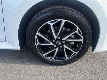 Toyota Yaris 1.5 Hybrid Design 5dr CVT