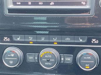 Volkswagen Golf GTI 2.0 TSI GTI 5dr DSG