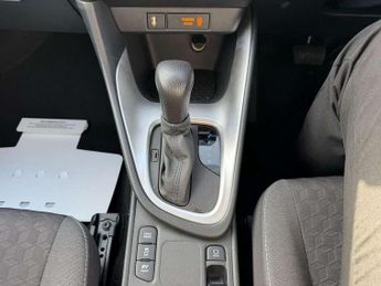 Toyota Yaris 1.5 Hybrid Icon 5dr CVT