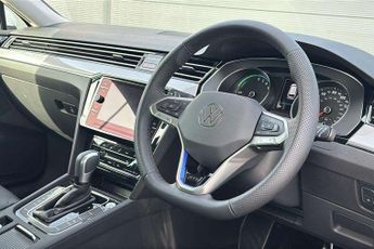 Volkswagen Passat GTE 1.4 TSI PHEV GTE 5dr DSG