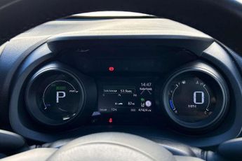 Toyota Yaris 1.5 Hybrid Design 5dr CVT