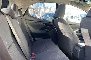 Toyota Yaris 1.5 Hybrid Design 5dr CVT