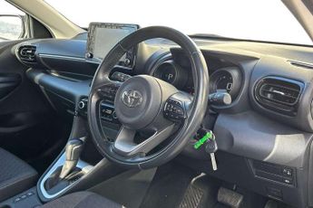 Toyota Yaris 1.5 Hybrid Design 5dr CVT