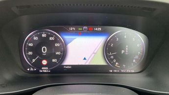 Volvo XC40 2.0 T4 R DESIGN 5dr Geartronic