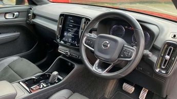 Volvo XC40 2.0 T4 R DESIGN 5dr Geartronic