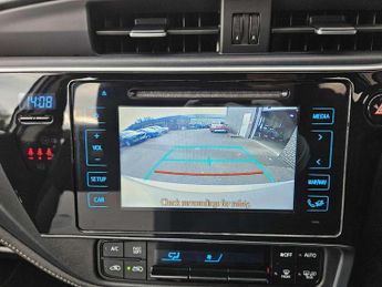 Toyota Auris 1.8 Hybrid Business Edition 5dr CVT