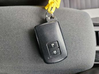 Toyota Auris 1.8 Hybrid Business Edition 5dr CVT