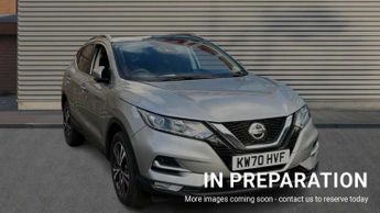 Nissan Qashqai 1.3 DiG-T N-Connecta 5dr [Glass Roof Pack]