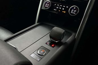 Land Rover Discovery 3.0 D300 S 5dr Auto