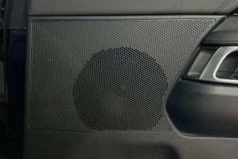 Land Rover Discovery 3.0 D300 S 5dr Auto