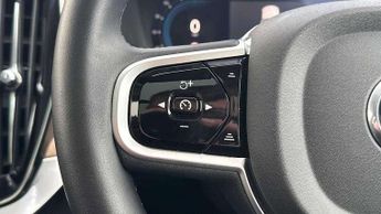Volvo XC90 2.0 B5P Plus Dark 5dr AWD Geartronic