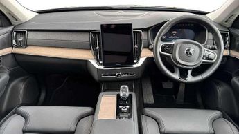 Volvo XC90 2.0 B5P Plus Dark 5dr AWD Geartronic