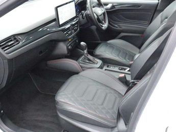 Ford Focus 1.0 EcoBoost Hybrid mHEV ST-Line X 5dr Auto