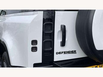 Land Rover Defender 3.0 D250 X-Dynamic SE 90 3dr Auto