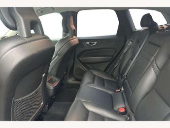 Volvo XC60 2.0 D4 Momentum Pro 5dr AWD Geartronic