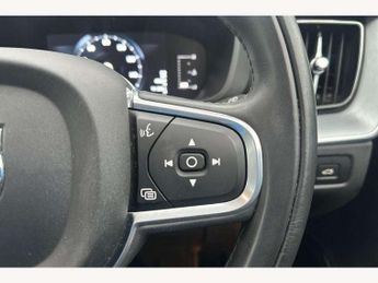 Volvo XC60 2.0 D4 Momentum Pro 5dr AWD Geartronic