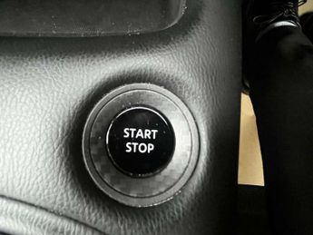 Nissan Juke 1.6 Hybrid N-Connecta 5dr Auto