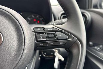 Toyota Yaris 1.5 Hybrid Icon 5dr CVT