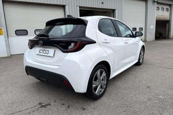 Toyota Yaris 1.5 Hybrid Icon 5dr CVT