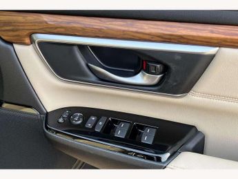 Honda CR-V 2.0 i-MMD Hybrid SR  2WD 5dr eCVT