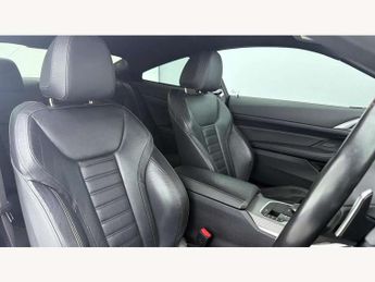 Volkswagen Golf Estate 1.0 eTSI Life 5dr DSG