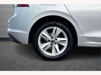 Volkswagen Golf 1.5 eTSI 150 Life 5dr DSG