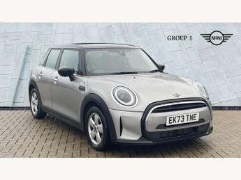 MINI Hatch 1.5 Cooper Classic 5dr [Comfort/Nav Pack]
