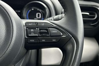 Toyota Yaris 1.5 Hybrid Excel 5dr CVT