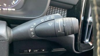 Volvo XC40 Recharge 1.5 T4 Recharge PHEV R DESIGN 5dr Auto