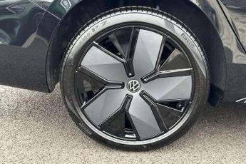 Volkswagen Passat Estate 1.5 TSI eHybrid 272 Black Edition 5dr DSG