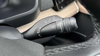 Volvo XC90 2.0 B5P Plus Dark 5dr AWD Geartronic