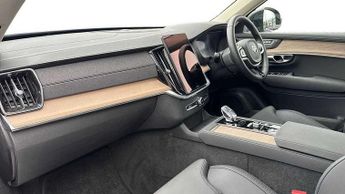 Volvo XC90 2.0 B5P Plus Dark 5dr AWD Geartronic
