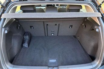 Volkswagen Golf 1.5 eTSI 150 Life 5dr DSG