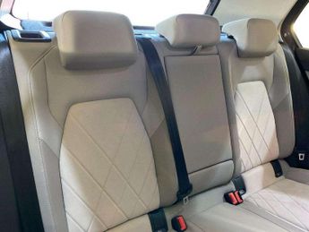 Volkswagen Golf 1.5 eTSI 150 Style 5dr DSG