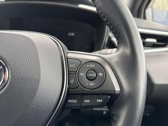 Toyota Corolla Touring Sport 1.8 VVT-i Hybrid Design 5dr CVT