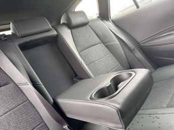 Toyota Corolla Touring Sport 1.8 VVT-i Hybrid Design 5dr CVT