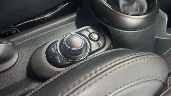 MINI Hatchback 5dr 1.5 Cooper Exclusive 5dr Auto