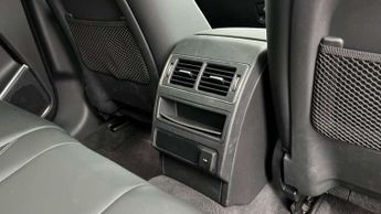 Jaguar F-Pace 2.0 D200 R-Dynamic SE Black 5dr Auto AWD