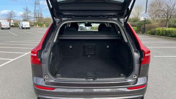 Volvo XC60 2.0 B5P Plus Dark 5dr AWD Geartronic